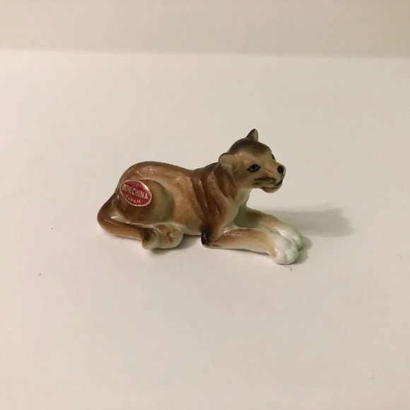Vintage Miniature Lioness Lion Bone China Figurine Japan 1 Inch Tall Figure - Picture 1 of 14